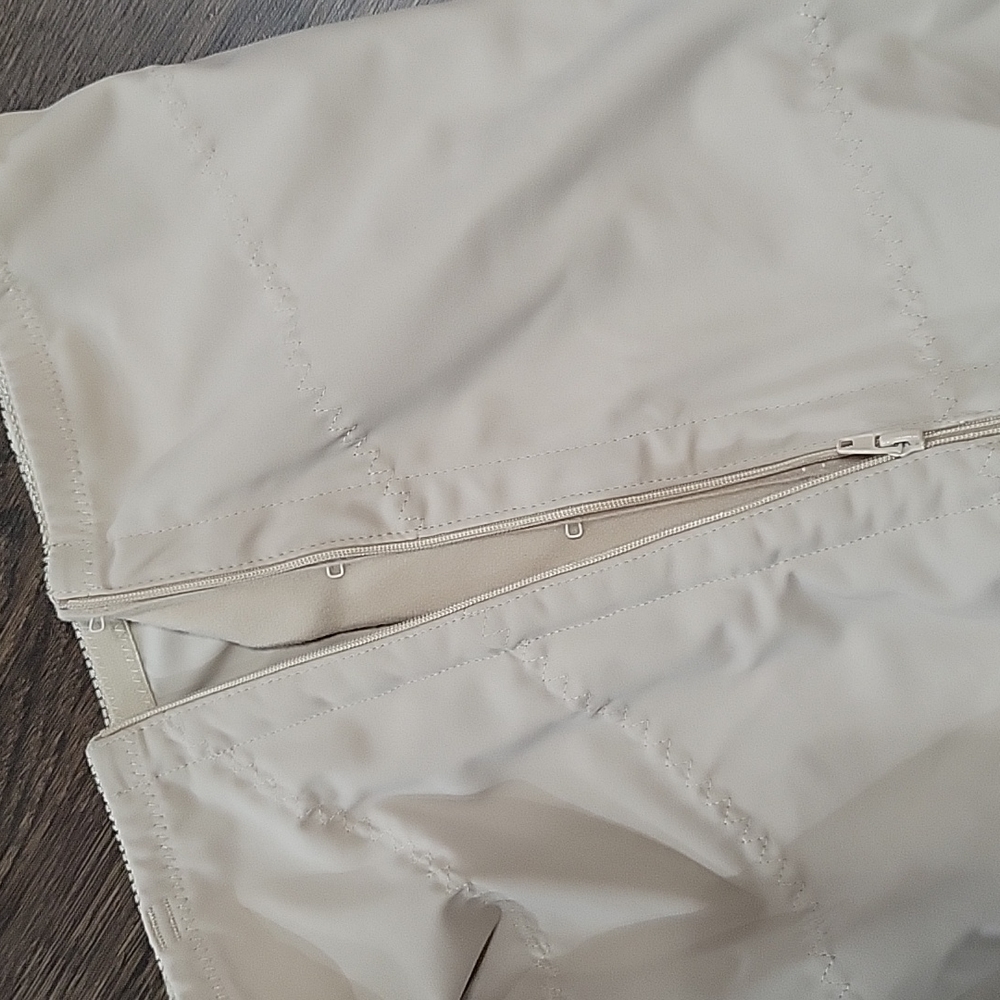 Body After Baby Postpartum Compression Garmet - Picture 9 of 12
